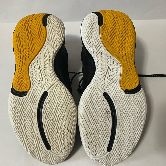 Nike Youth Black Giannis Immortality Basketball Shoes - Picture 8 of 8